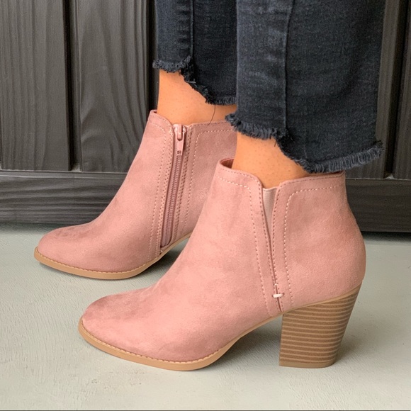 Distressed Blush Chic Chunky Heel Ankle Booties - Picture 3 of 7